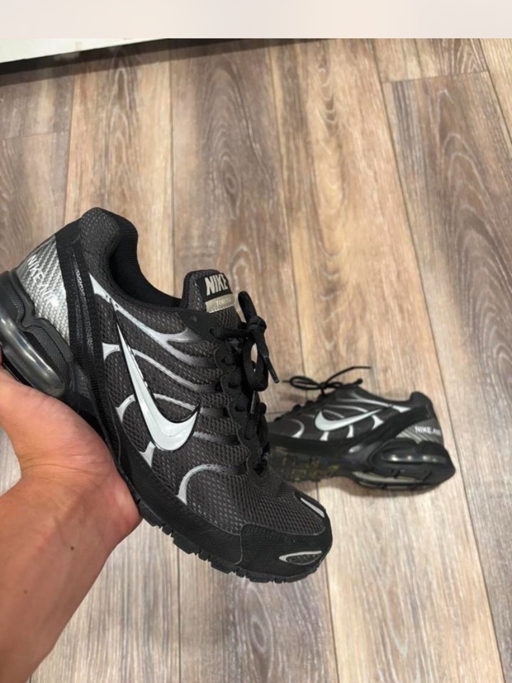 Nike Kids Black & Silver Athletic Sneakers